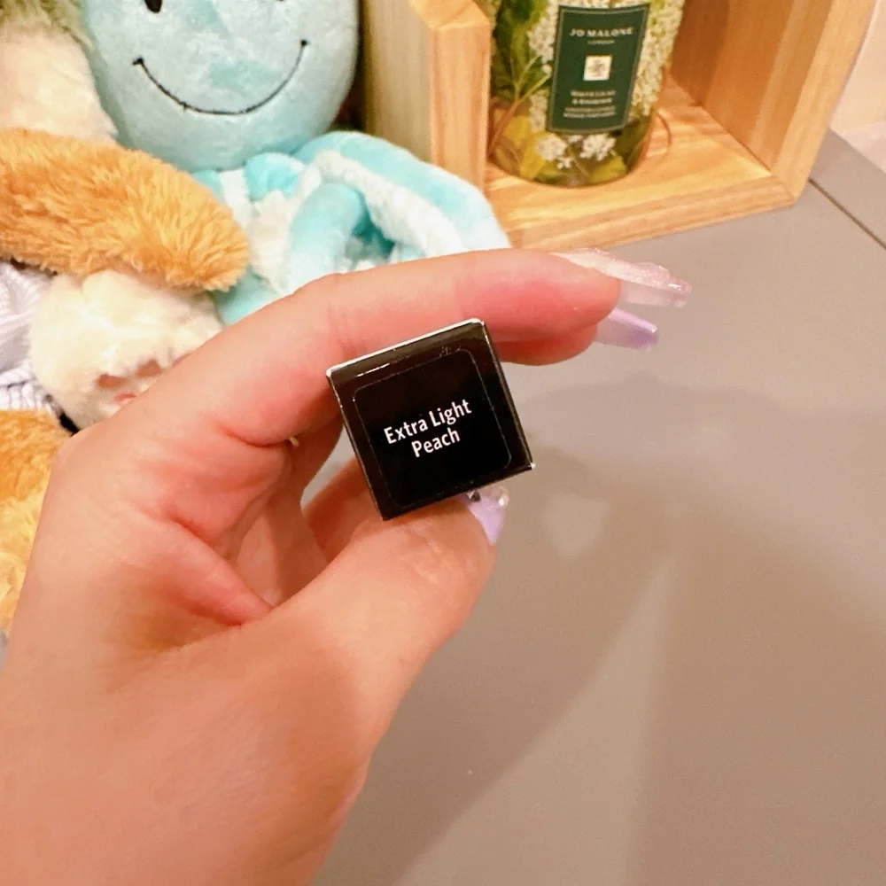 - Full size ! Bobbi brown Intensive Serum Concealer/NWB